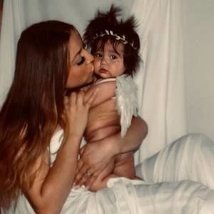 Meet your Posher, Adela